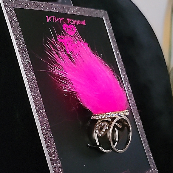 New! BETSEY JOHNSON Macy's Hot Pink Trolls Ring. Size 7.5 - Picture 6 of 10